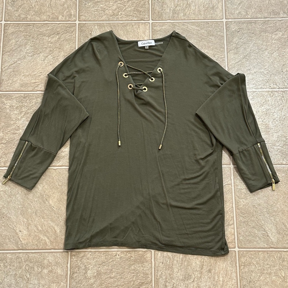 Calvin Klein Forrest Green Blouse With Ties and Zippers on the Sleeves Sz S